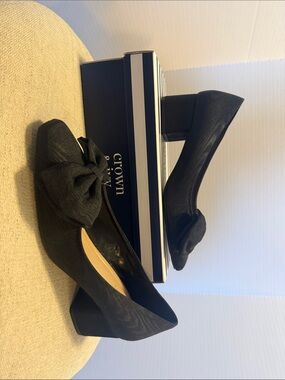 NWT Crown & Ivy  Black Bow Block Heel Pumps